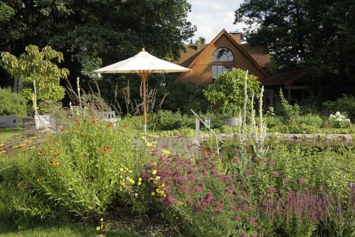 Staudenpflanzung Landhausgarten